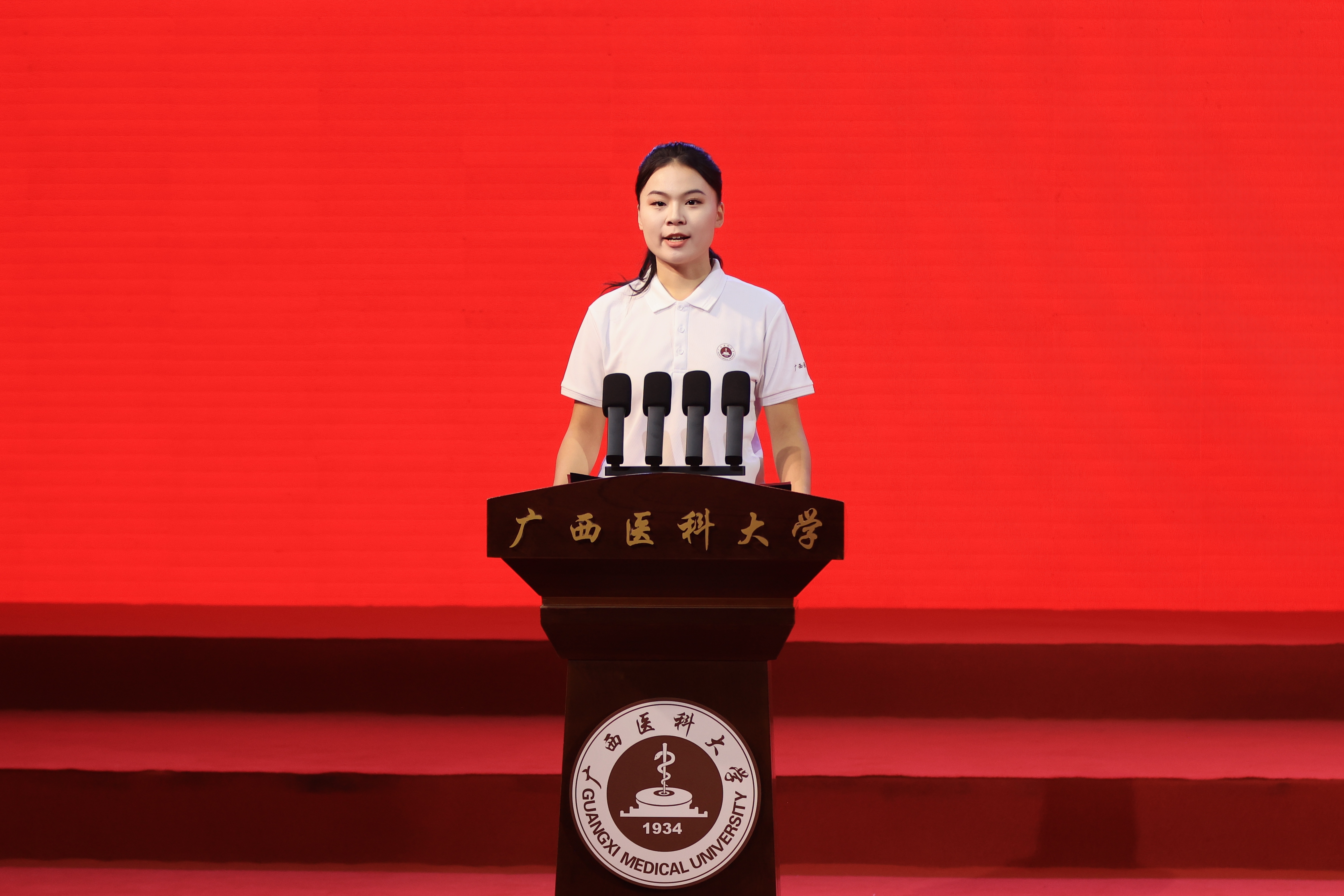在校生代表.jpg